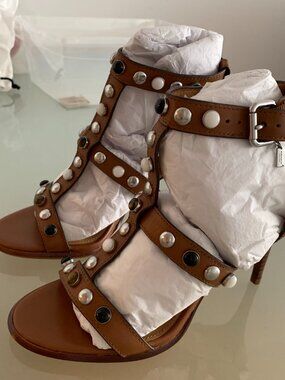BNWT Coach Isabel Leather Camel Brown Studded Stiletto Strappy Heels Sandals US6